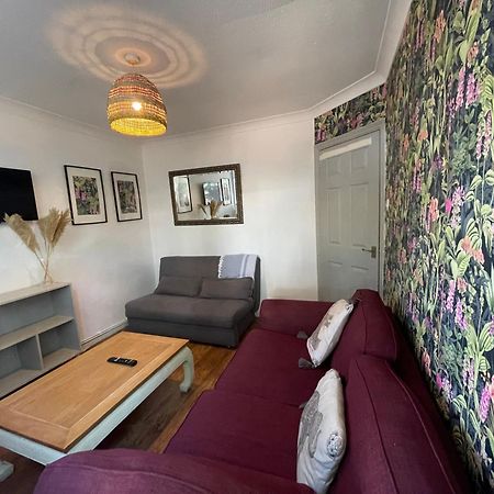 Ferienwohnung The Wood London Exterior foto